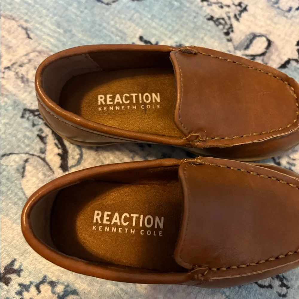 Kenneth Cole Reaction classic slip